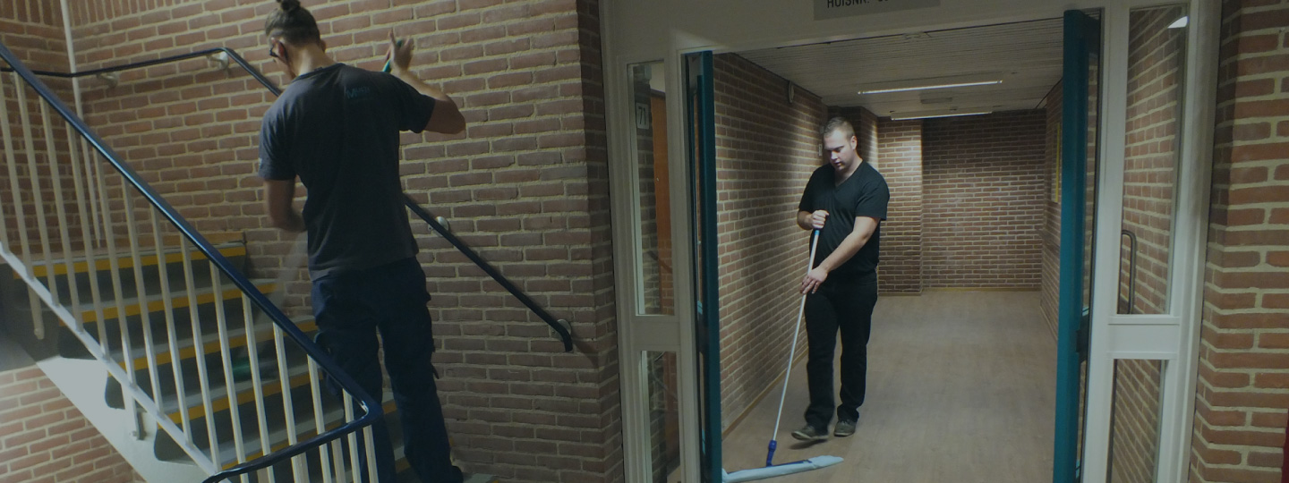 Multiservice zwolle schoonmaak glazenwasser header